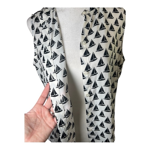 BANANA REPUBLIC Sailboat Nautical Sleeveless Button-Up Shirt Top Women’s Sz S - Picture 13 of 13